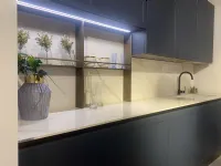 Cucina con isola in polimerico opaco blu Gaia a prezzo scontato