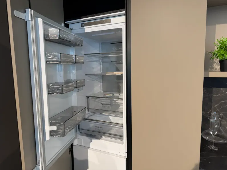 Cucina Bluna moderna tortora Binova con isola scontata 57%
