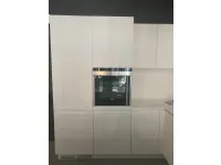 Cucina Boffi, design ad angolo, laccato opaco Xila. Lunghezza max 75cm.