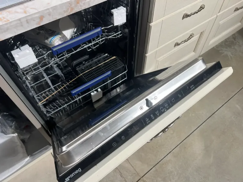 Cucina lineare in legno a prezzo scontato 51%