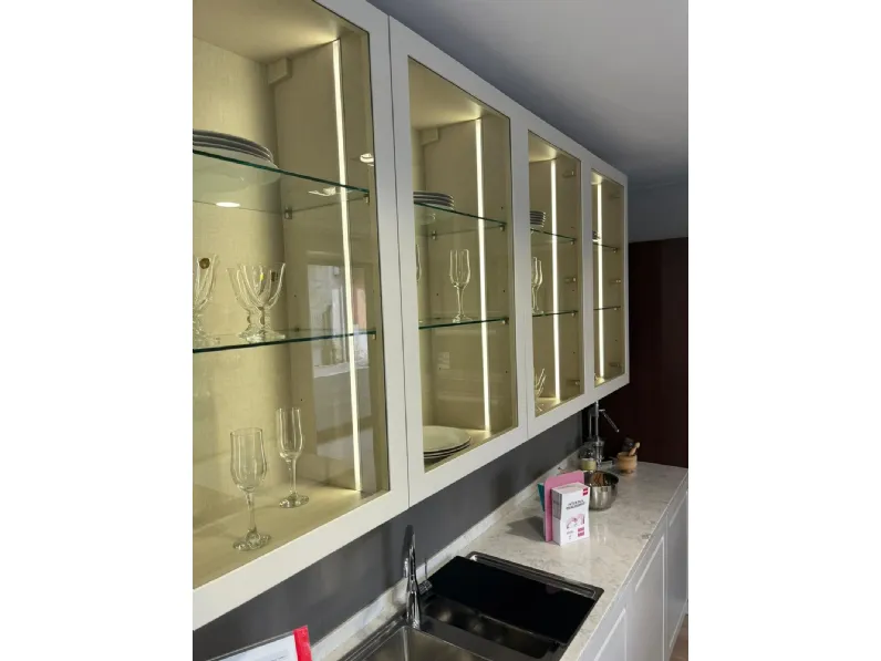 Cucina tortora moderna con isola Carattere Scavolini a soli 13750 Euro
