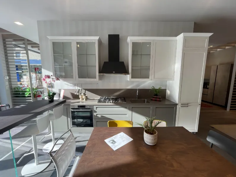 Cucina a PREZZI OUTLET in legno Scavolini -49%