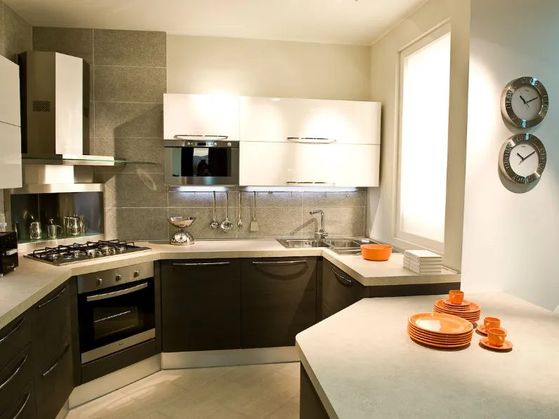 Cucina grigia moderna ad angolo Carrera  Veneta Cucine a soli 7590 Euro