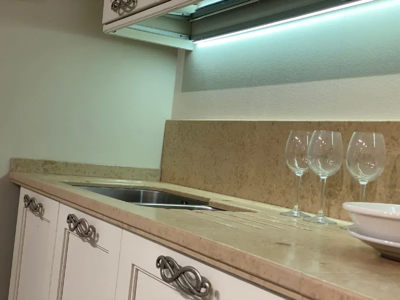 Cucina classica bianca Arrex ad angolo Sandy scontata