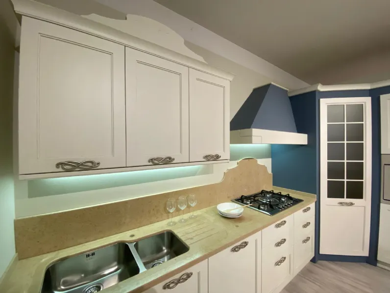 Cucina classica bianca Arrex ad angolo Sandy scontata