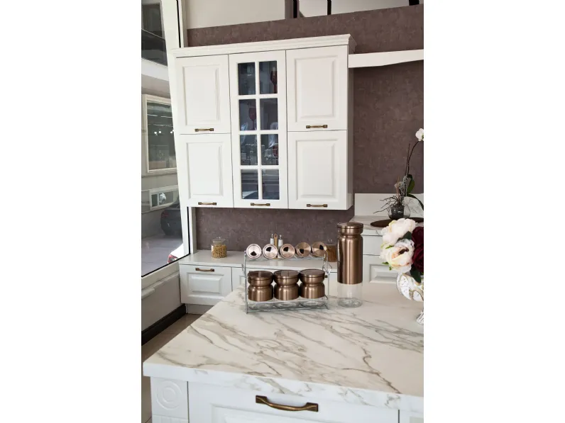 Cucina Mobilike Agnes Artigianale bianca classica a 8880€.