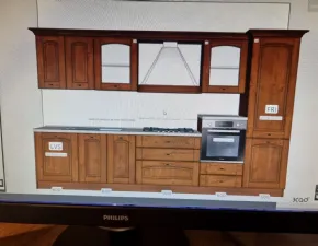 Cucina lineare in legno a prezzo ribassato 50%
