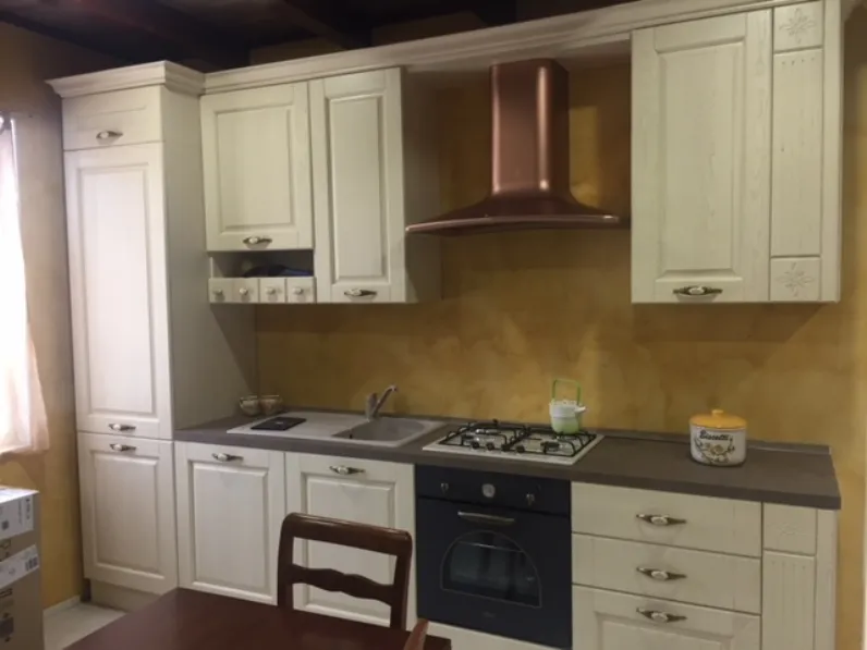 Cucina classica magnolia Artec lineare Opera in Offerta Outlet