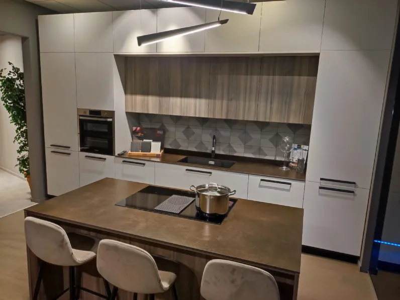 Cucina ad isola in laminato opaco grigio Cloe a prezzo scontato