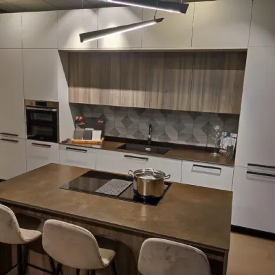 Cucina ad isola in laminato opaco grigio Cloe a prezzo scontato