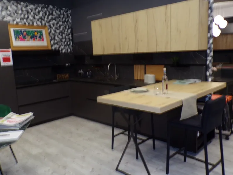 Cucina grigia design con penisola Mobilegno Cloe a soli 5990 Euro