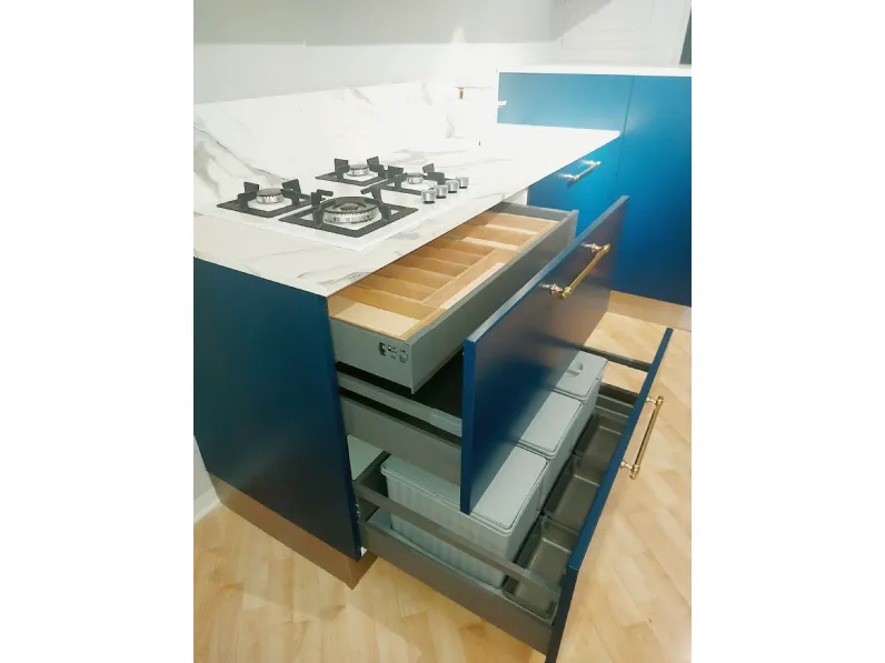 Cucina Moderna outlet  ad angolo Colombini casa con uno sconto imperdibile