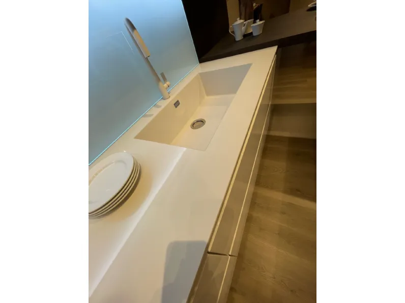Cucina Oyster con isola Veneta Cucine con uno sconto imperdibile