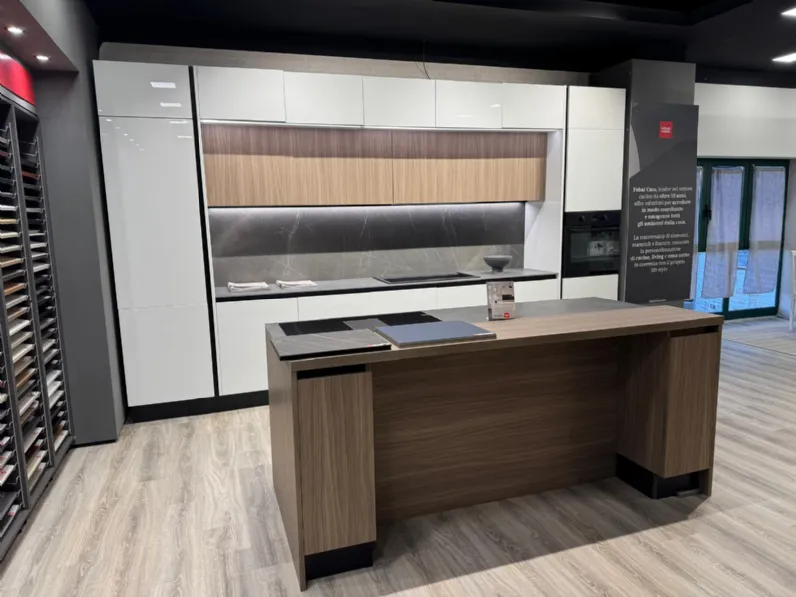 Cucina bianca design con isola Febal origina laccata gres a soli 11180 Euro
