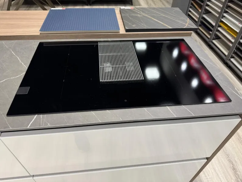 Cucina bianca design con isola Febal origina laccata gres a soli 11180 Euro