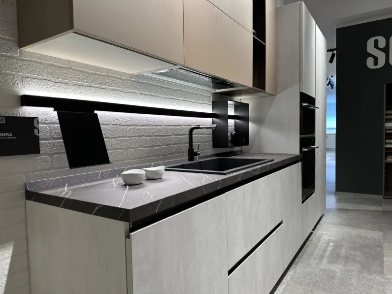 Cucina Mira moderna altri colori Scavolini con isola scontata 48%