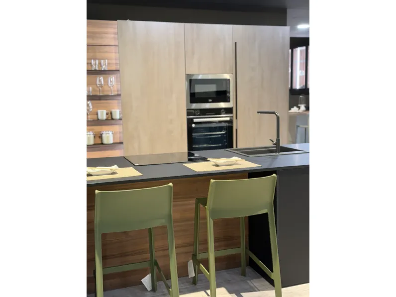 Cucina grigia moderna con isola Arredo3 Cucina kalì profilo a soli 8400 Euro