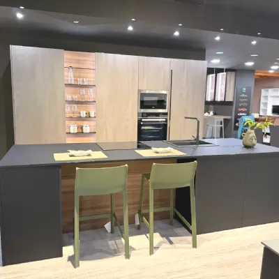 Cucina grigia moderna con isola Arredo3 Cucina kal� profilo a soli 8400 Euro