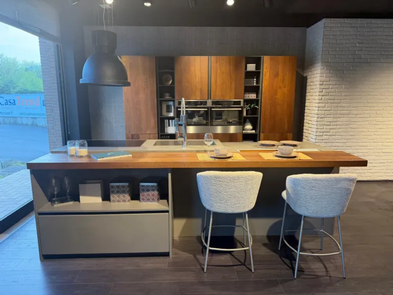 Cucina con isola in melaminico altri colori Oltre bridge  a prezzo scontato