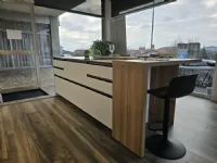 Cucina bianca moderna con isola Hera Prima cucine in Offerta Outlet