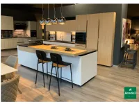 Cucina Arredo3 moderna con isola bianca in laminato opaco Kal�
