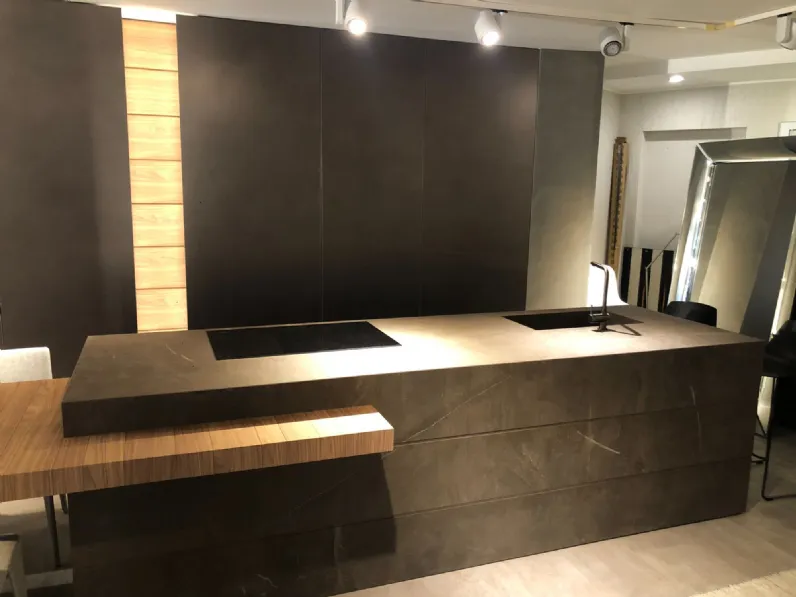 Cucina altri colori design con isola Modulnova Skill gres - blade a soli 33000