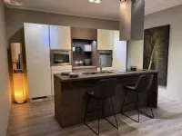 Cucina bianca moderna con isola Scenery Scavolini in Offerta Outlet