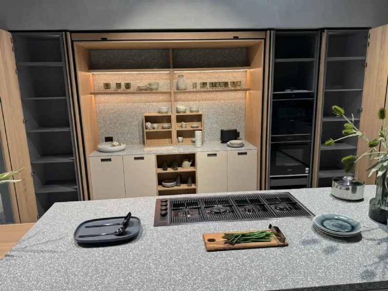 Cucina con isola in melaminico a prezzo scontato 51%