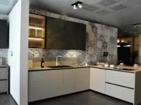 Cucina a prezzo ribassato con penisola design Miton  Miton