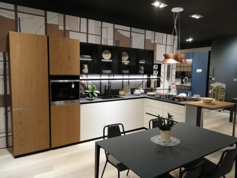 Cucina con penisola in laccata opaco altri colori Immagina wood a prezzo ribassato