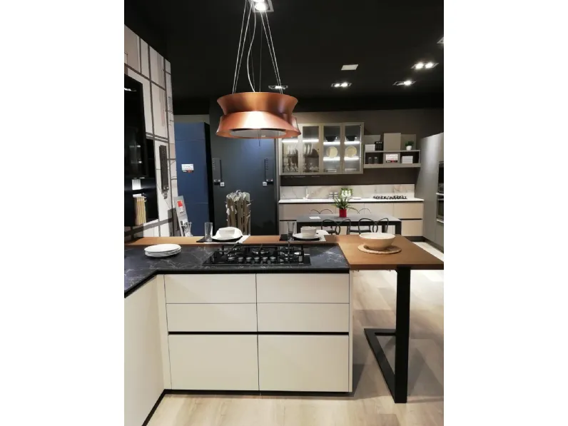 Cucina altri colori moderna con penisola Immagina wood Lube cucine a soli 12950 Euro