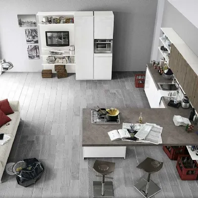 Cucina con penisola in laminato lucido a prezzo ribassato 35%