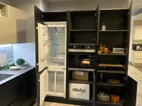 Cucina Mobilturi moderna con penisola rovere moro in laminato materico Pop