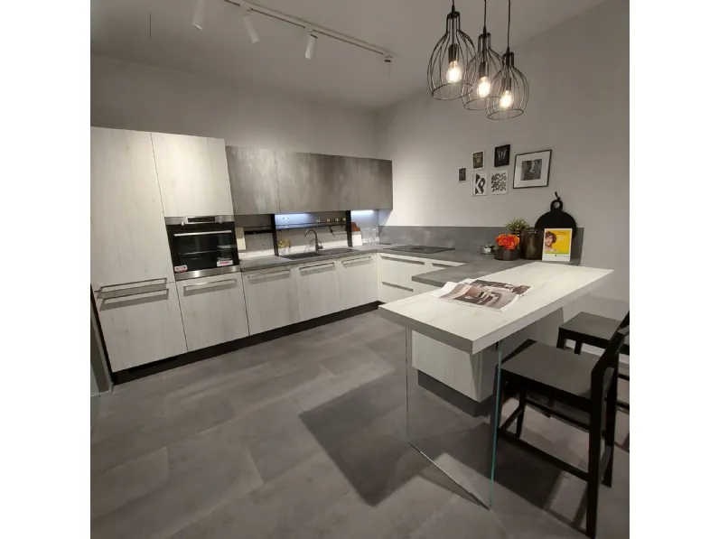 Cucina a PREZZI OUTLET in laminato materico Scavolini -56%