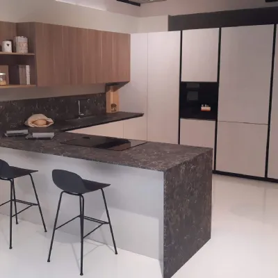 Cucina con penisola in laminato materico modello Nuovacucina ad un prezzo riservato 