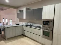 Cucina a prezzo ribassato con penisola moderna Luna Arredo3