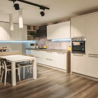 Cucina bianca moderna con penisola Arredo3 Frame a soli 9900