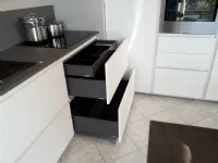 Cucina con penisola in laminato opaco a prezzo ribassato