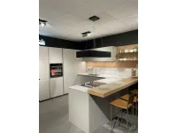 Cucina moderna con penisola One 80 Ernestomeda a prezzo scontato