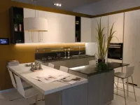 Scopri la cucina moderna Scavolini Liberamente con penisola a prezzo scontato!