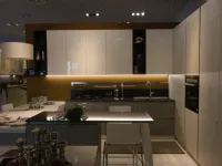 Scopri la cucina moderna Scavolini Liberamente con penisola a prezzo scontato!