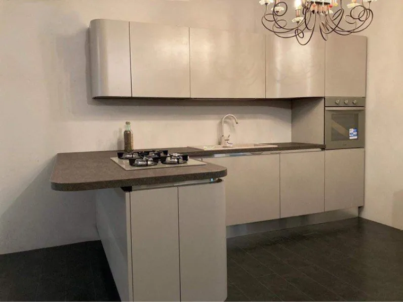 Cucina con penisola moderna Penelope Aran cucine a prezzo scontato