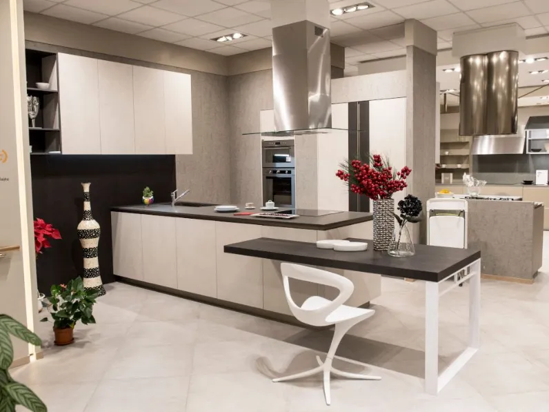 Cucina Way moderna grigio Snaidero con penisola scontata 60%