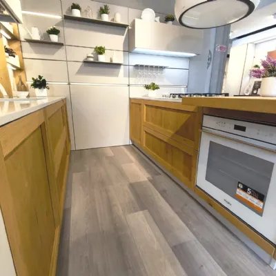 Cucina Milano americana rovere chiaro Veneta cucine con penisola scontata 53%