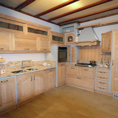 Scopri la cucina ad angolo in legno con sconto del 35%!