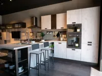 Cucina Kyra con penisola Creo con un ribasso imperdibile