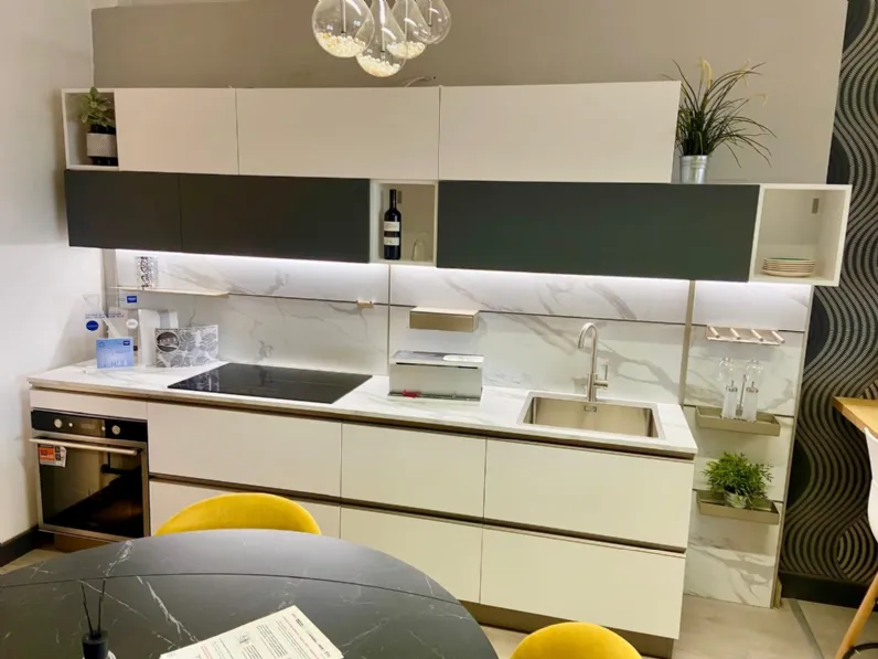 Cucina a PREZZI OUTLET in laminato opaco Creo -31%