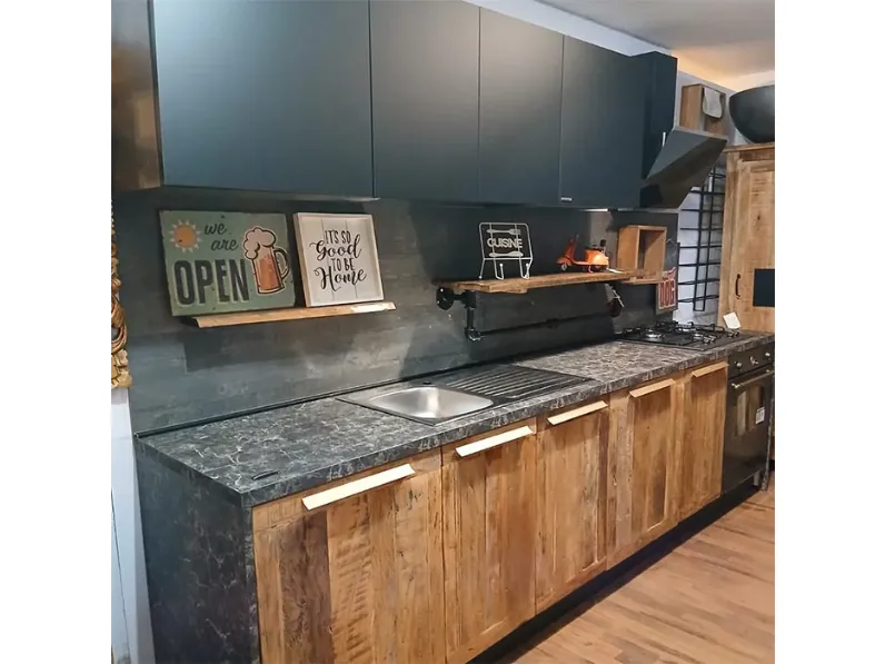 Cucina lineare in legno a prezzo ribassato 52%