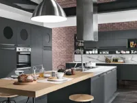 Cucina Cucina industrial  carbone  con isola e colonne   industriale grigio con penisola Nuovi mondi cucine