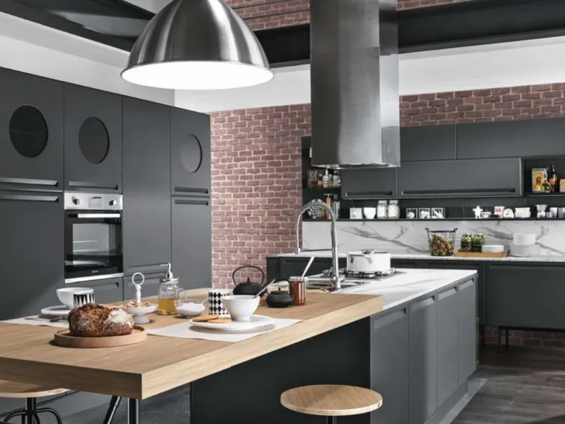 Cucina Cucina industrial  carbone  con isola e colonne   industriale grigio con penisola Nuovi mondi cucine